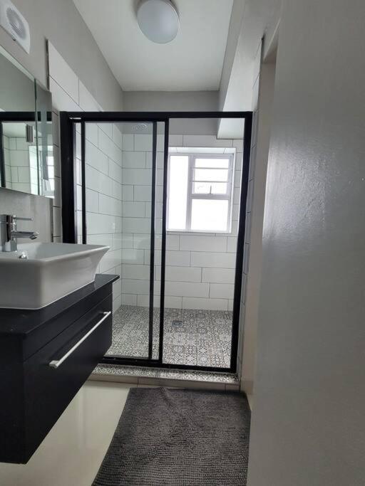 Ferienwohnung Downstairs @38 Port Elizabeth Exterior foto